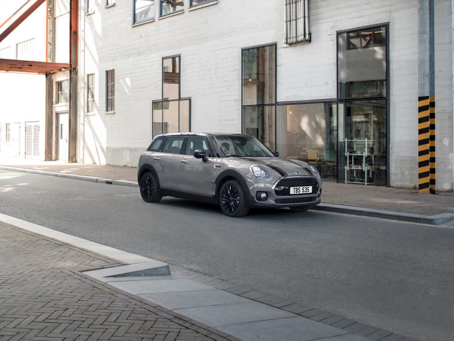  Mini Cooper Clubman Black Pack 2017 года  (фото 1 из 18)